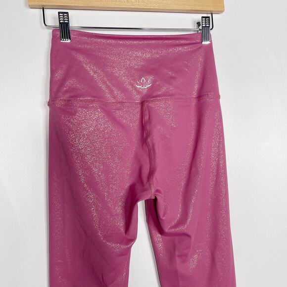 Beyond Yoga Small S Desert Berry Pink Metallic Twinkle High Waisted Midi Legging - Picture 5 of 11